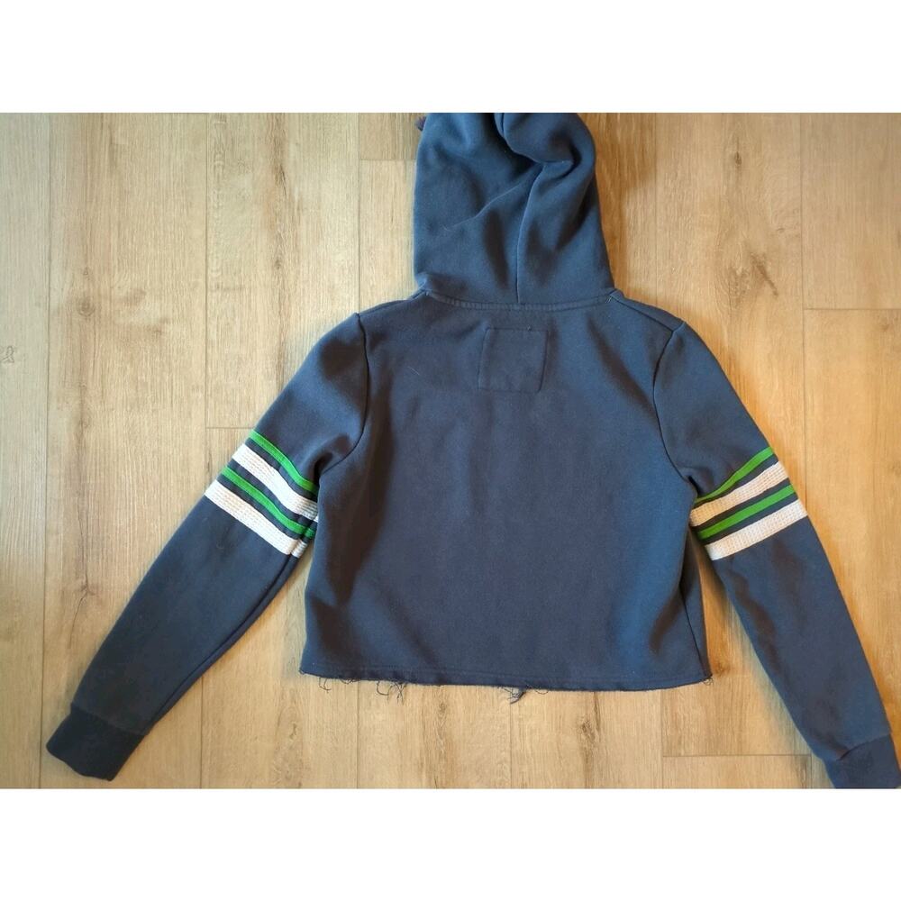 Colosseum Notre Dame Fighting Irish Blue Retro Script Cropped Hoodie Small - Picture 8 of 8